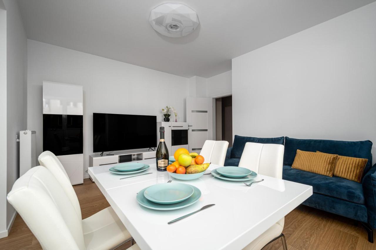 Your Apartments Okrzei 12 Varsó Kültér fotó